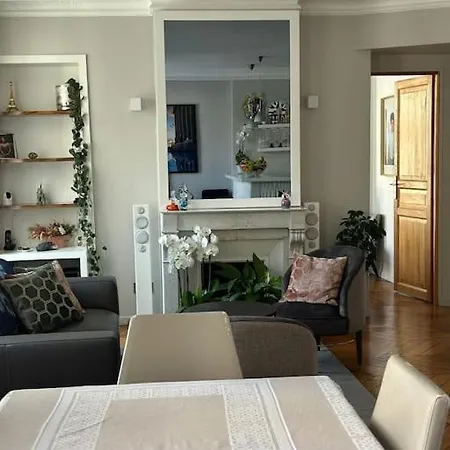 Apartment 3 Proche Champs Elysees